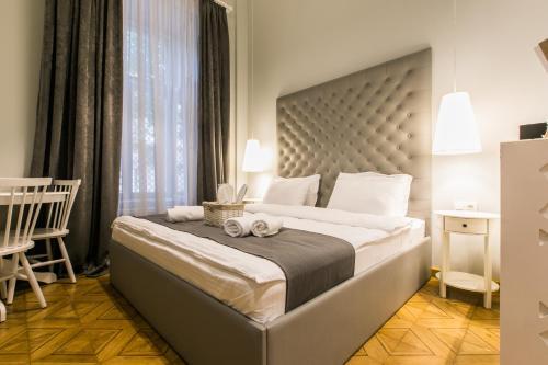 SOFIKO Apartment in a legendary building