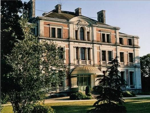 Palais Briau — hotel in Varades
