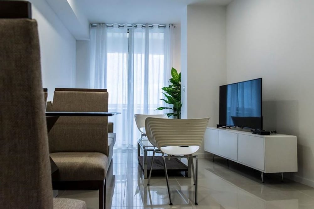 The Tower - carbon neutral hotel in Asuncion