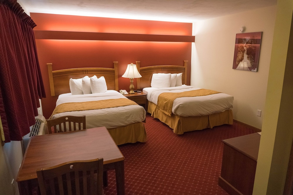 Shepherd Mountain Inn - carbon neutral hotel in Ironton