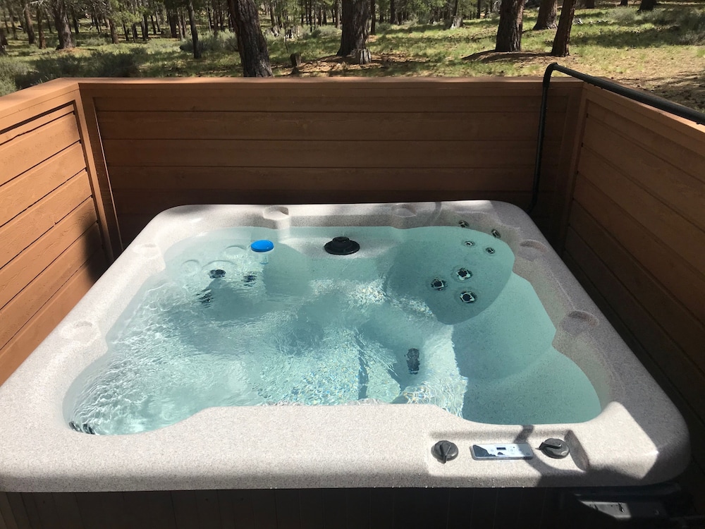 7 Cedar Private Cul de sac include Hot Tub with Forest View by RedAwning - photo 20