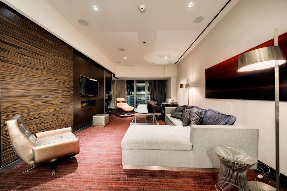 StripViewSuites at Palms Place Penthouses — 4-Star Luxury Hotel in Las Vegas, United States