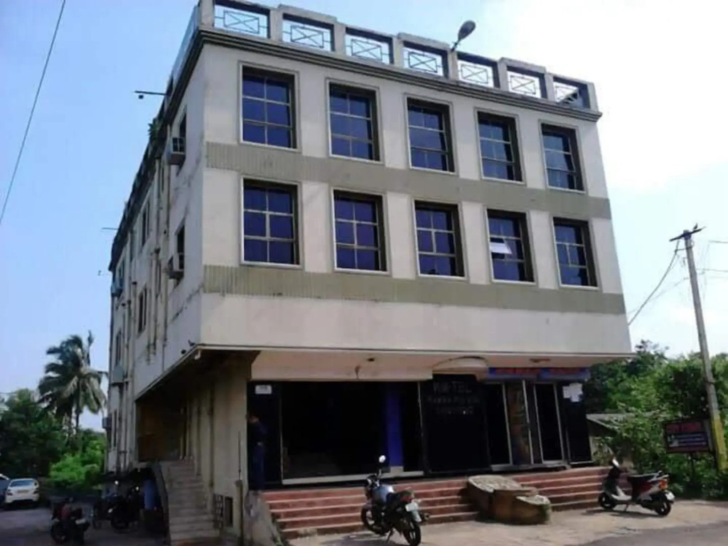 Hotel I Namra in Angul, India