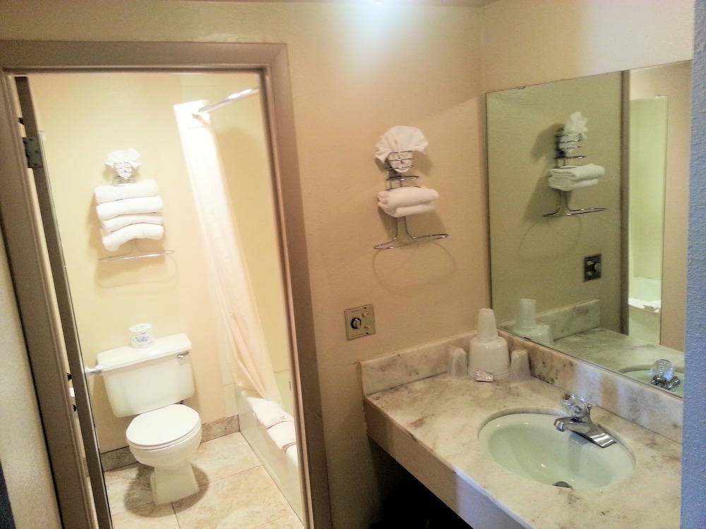 The Greenwell Inn - photo 26