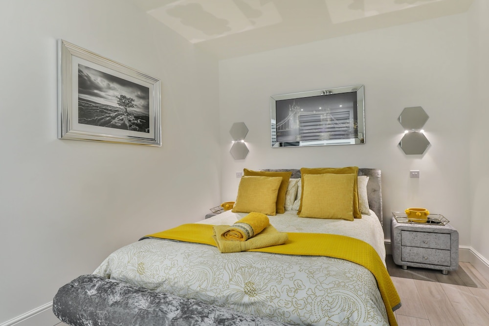1 Bed Flat Sleeps 2 Parking Wifi