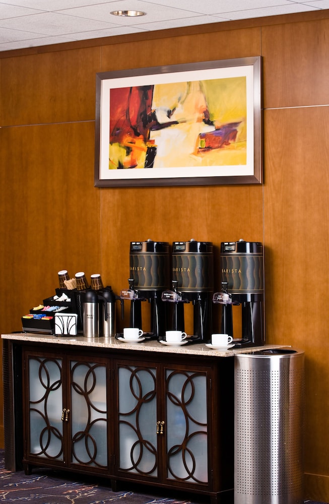 Courtyard by Marriott Boston Logan Airport - photo 41