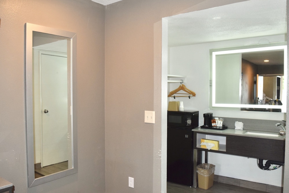 Hotel Milagro - photo 16