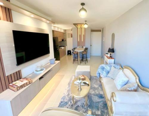 Apartamento con vista a las montañas cerca Centro Comercial Mayales — 4-Star Luxury Hotel in Valledupar, Colombia