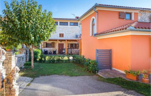 4 Bedroom Gorgeous Home In Vodnjan — 4-Star Luxury Hotel in Vodnjan, Croatia