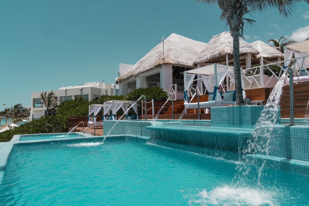 The Grand Oasis Cancun All Inclusive