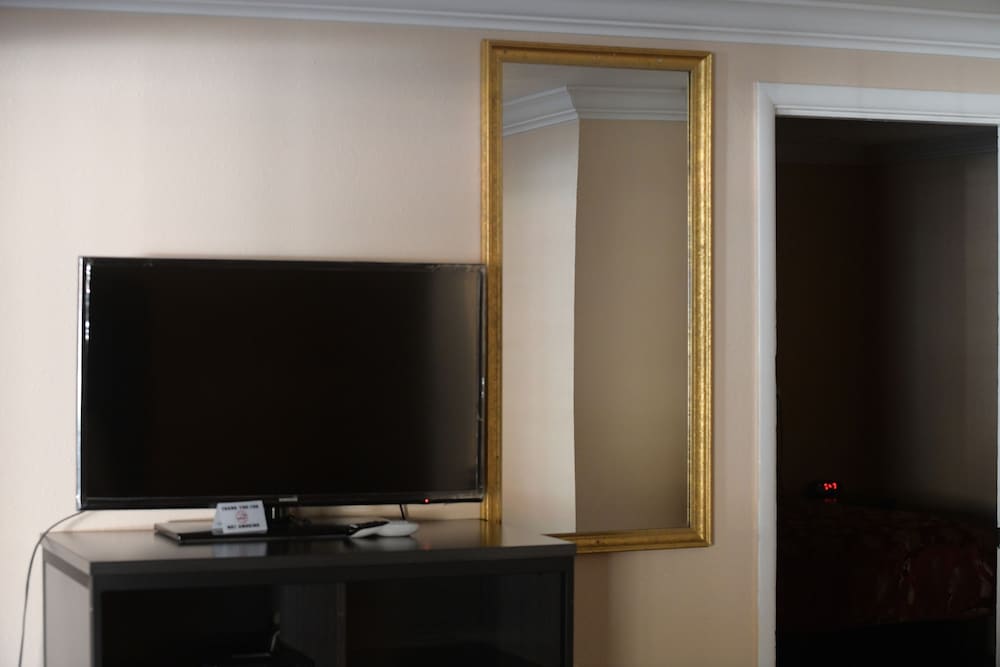 A 1 Budget Motel - photo 35