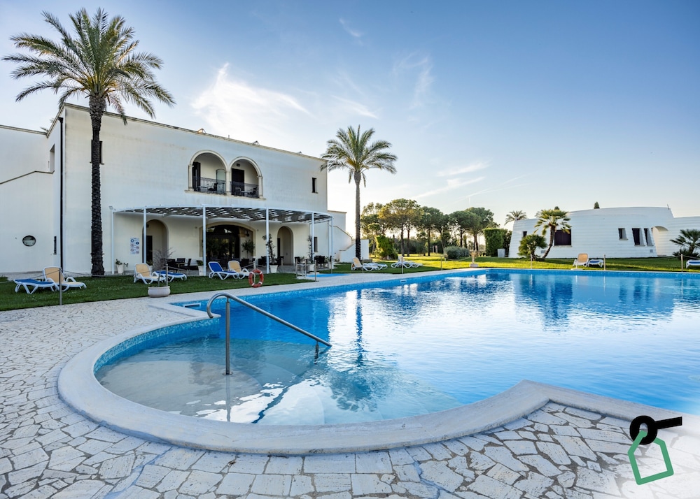 Hotiday Hotel Gallipoli — hotel in Tuglie