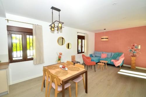 Casa Limon Patio y Parking. — 4-Star Luxury Hotel in Granada, Spain