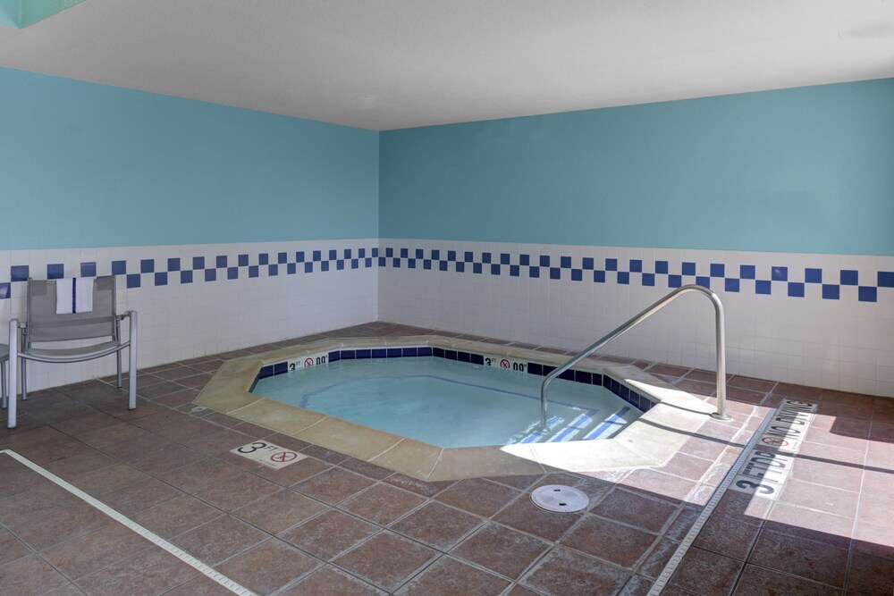 Springhill Suites Memphis East Galleria - photo 12