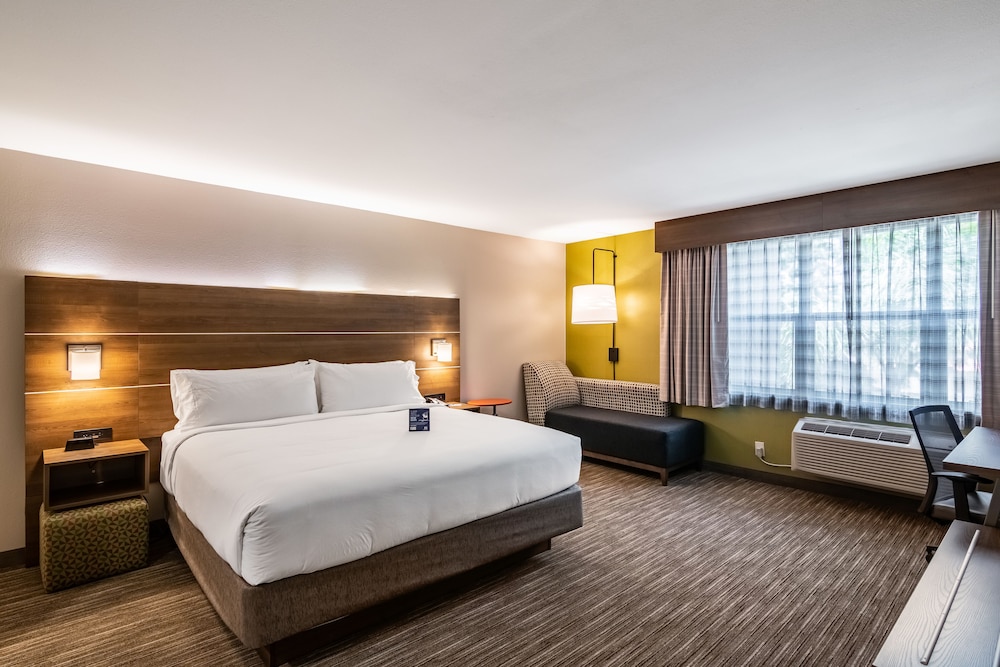 Holiday Inn Express & Suites Camarillo by IHG - photo 8