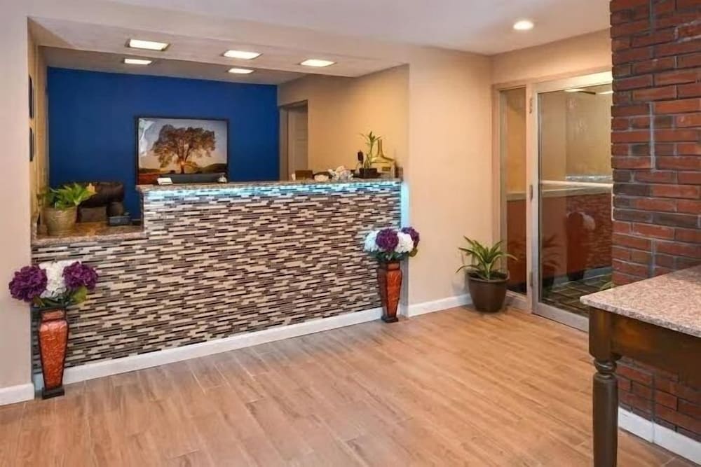 Americas Best Value Inn Putnam - photo 2