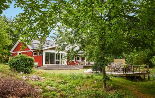 4 Bedroom Beautiful Home In Ronneby — 4-Star Luxury Hotel in Ronneby, Sweden