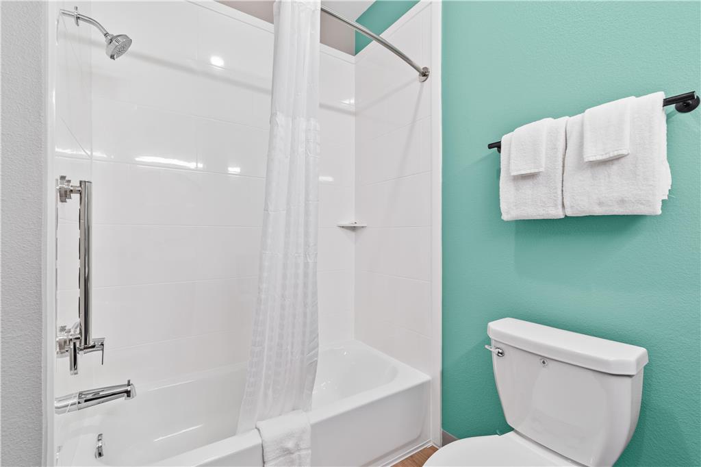 ECHO Suites Extended Stay by Wyndham Houston Katy West - photo 14