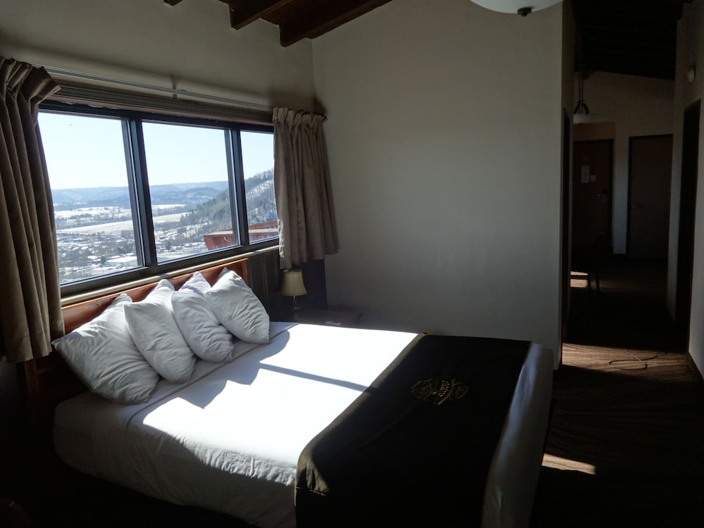 Alpine Lodge & Resort Burkesville - photo 11