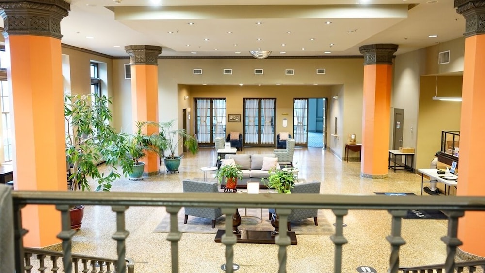 Grand Eastonian Hotel & Suites - photo 50