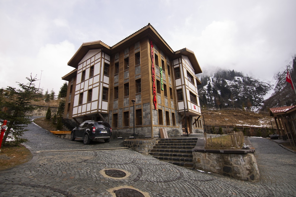 Kervansaray Deluxe Hotel in Camlihemsin, Turkey