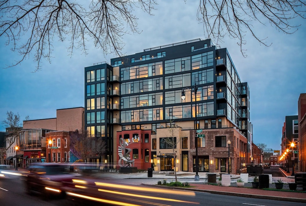 Pure Voyage Shaw in Washington, United States