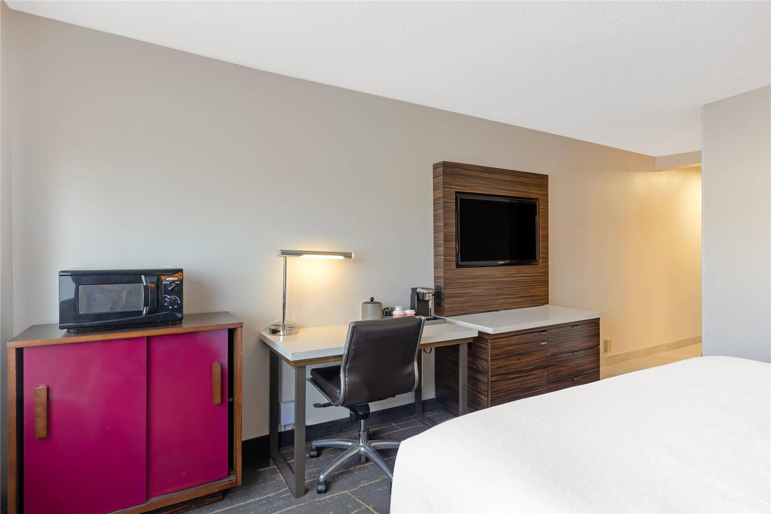 The Lux Hotel & Conference Center an Ascend Collection Hotel - photo 10