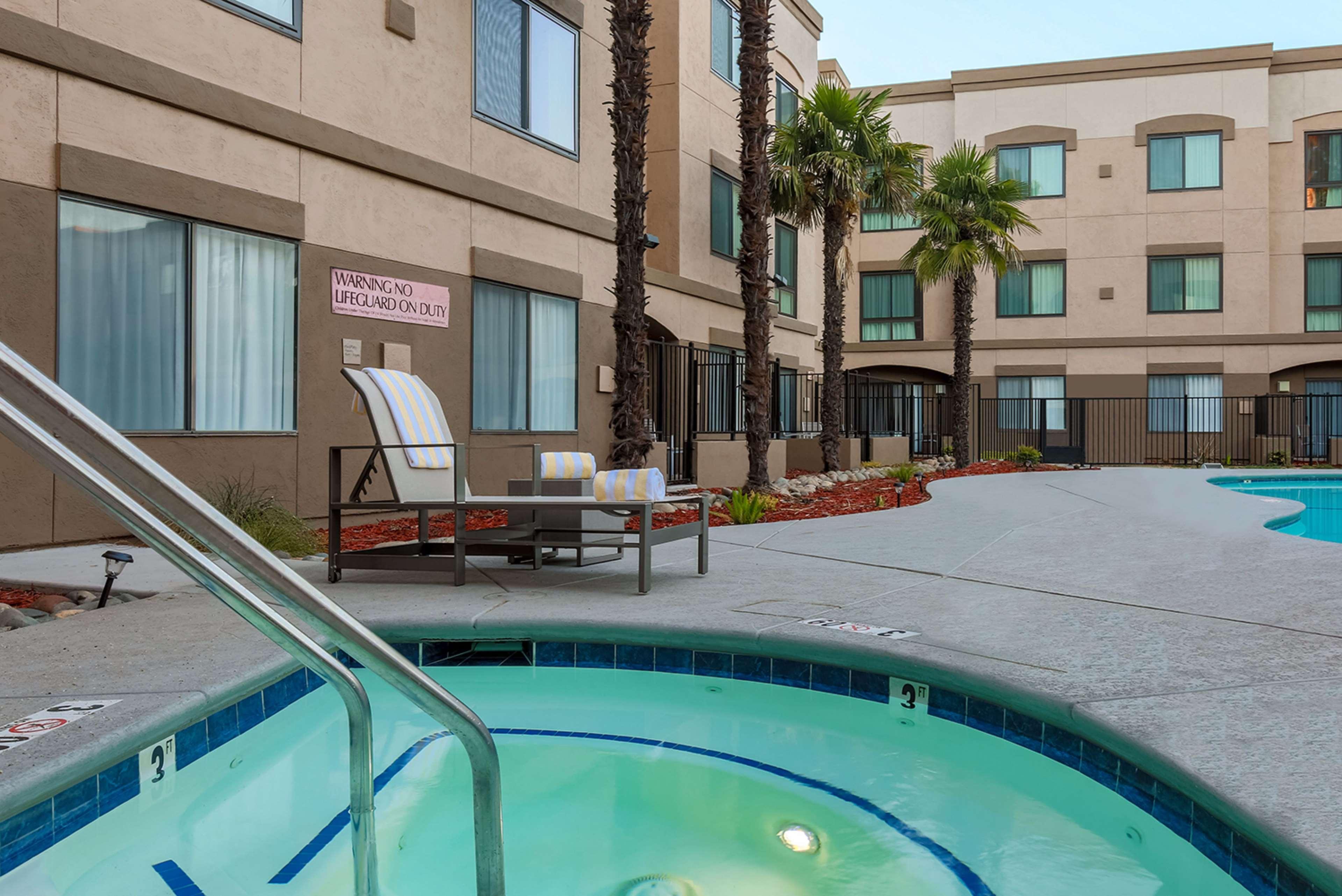 DoubleTree Suites by Hilton Sacramento Rancho Cordova - photo 32