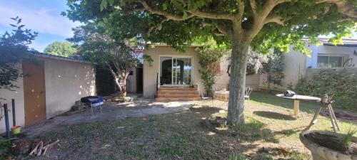 Chez Roger - carbon neutral hotel in Oraison