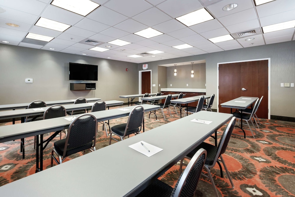 Hampton Inn & Suites Navarre - photo 33