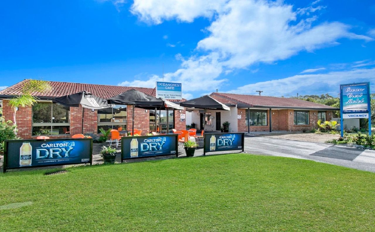 Ocean Crest Motel — hotel in Hayborough