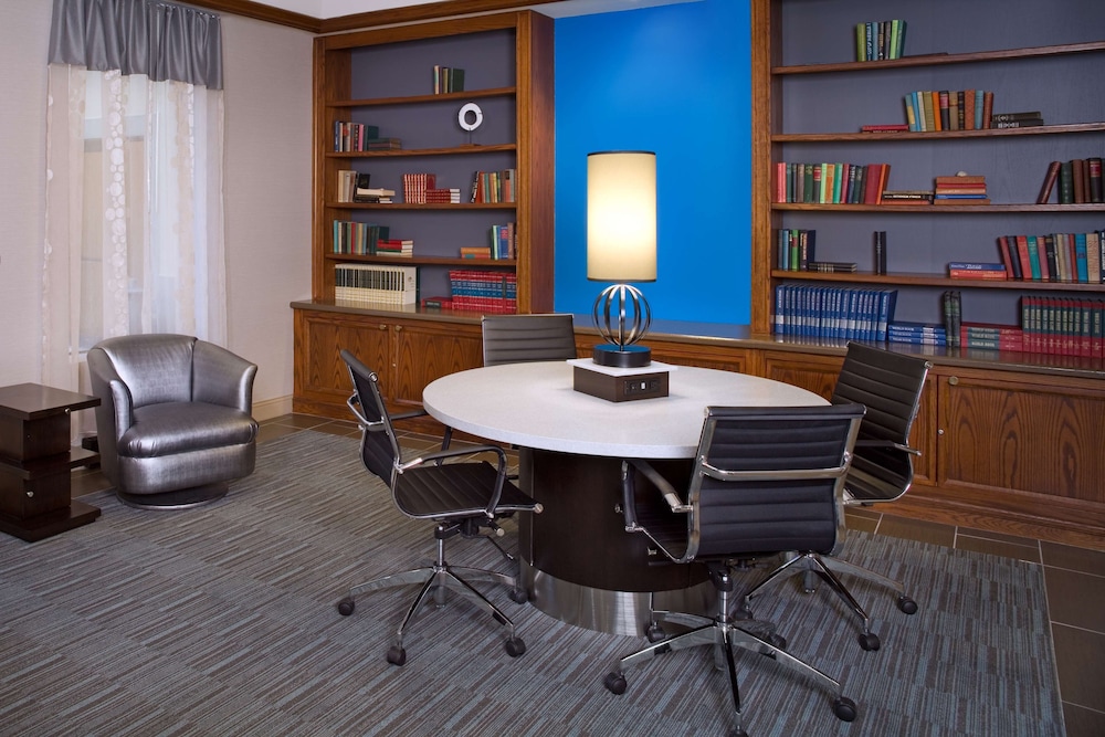 DoubleTree by Hilton Hotel Chicago Wood Dale Elk Grove - photo 3