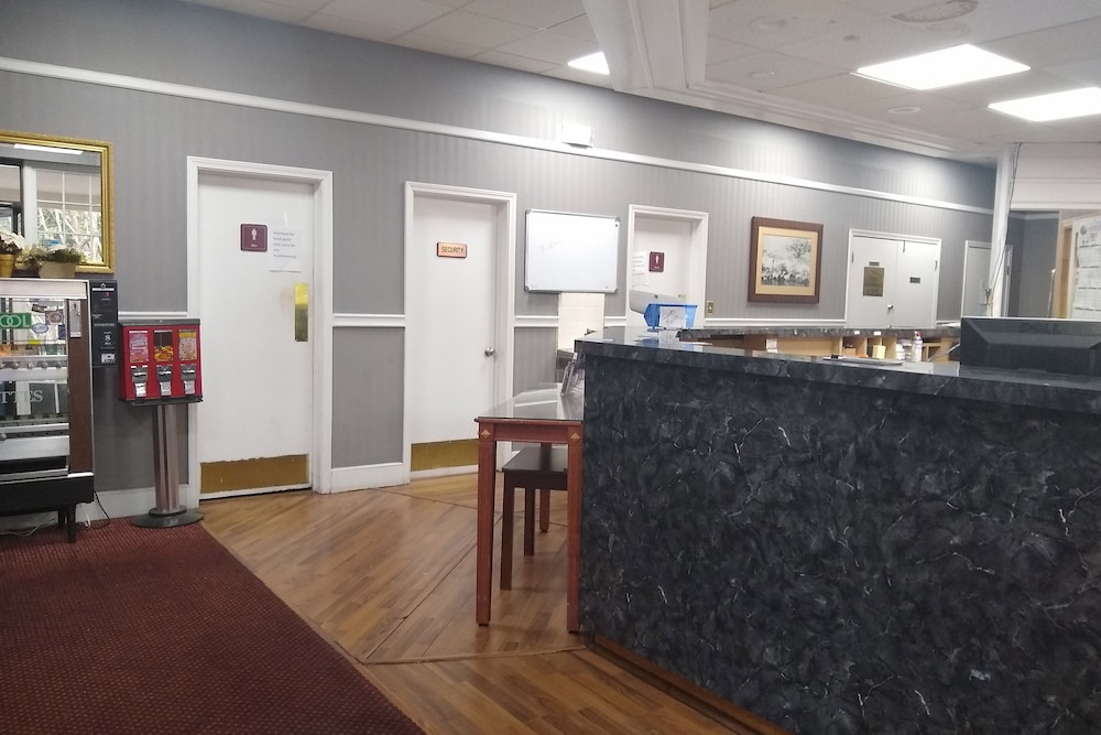 OYO Hotel Sumter SC Downtown - photo 13