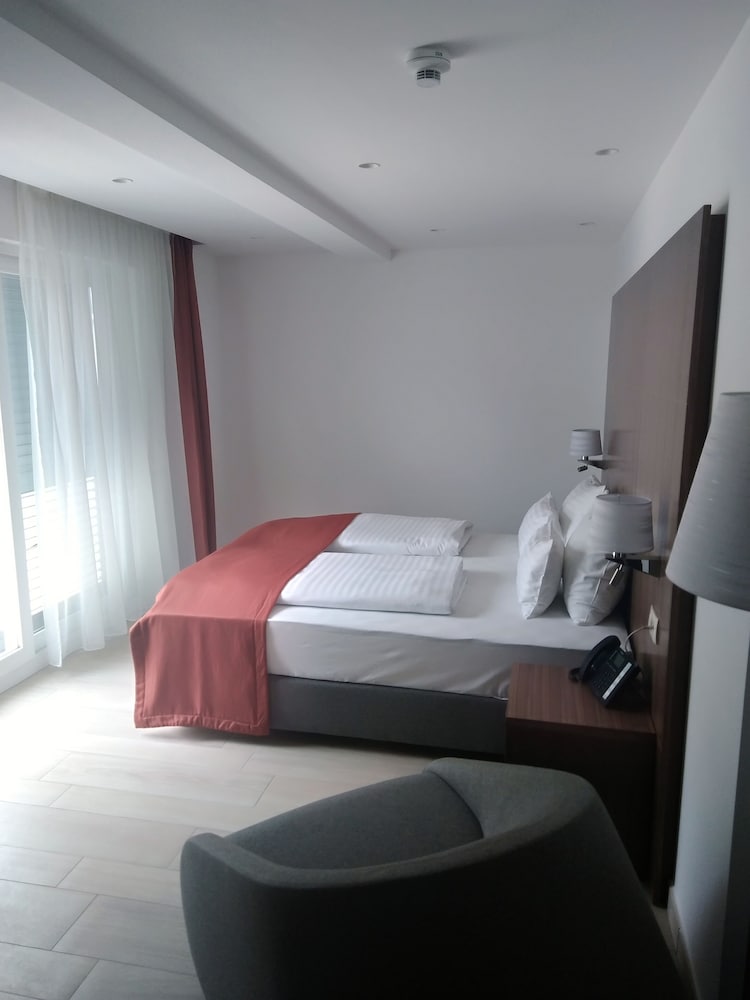 Aparthotel Miramare — Makarska — photo 5
