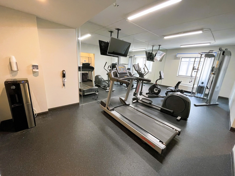 Comfort Inn & Suites Mundelein Vernon Hills - photo 20