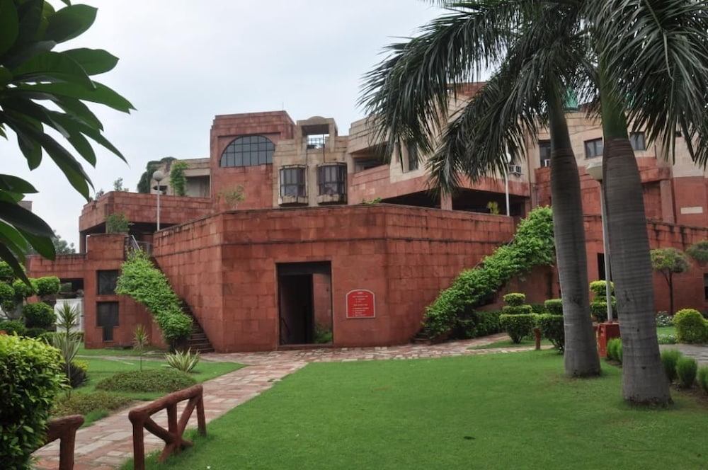 Residency Resorts - last minute hotel in New Delhi