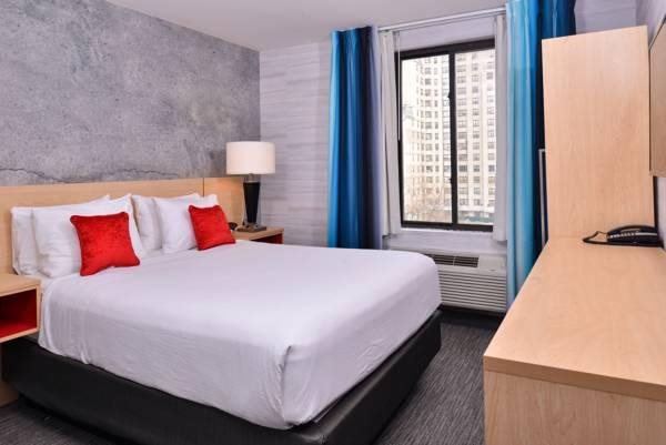 Red Lion Inn and Suites Brooklyn in Brooklyn, United States