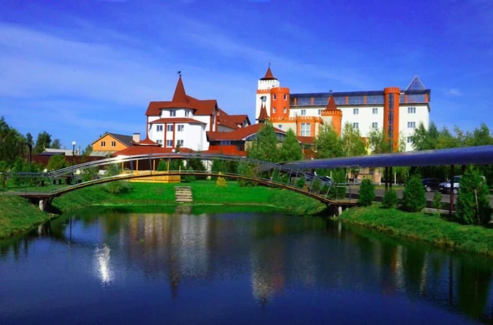 Vyshegrad Castle Hotel — hotel in Vyshhorod