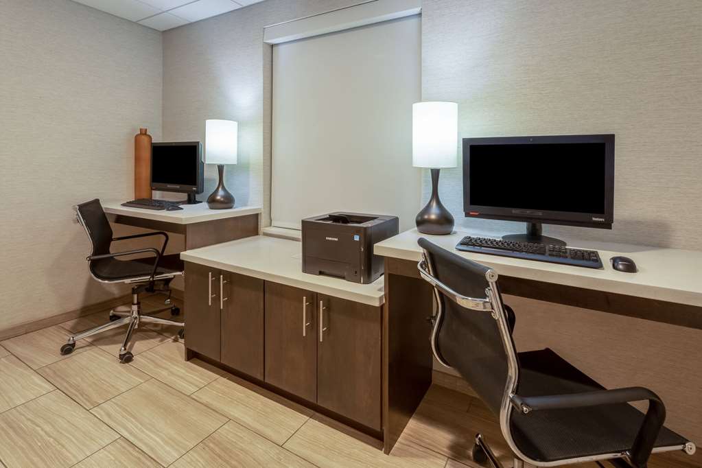 Days Inn & Suites by Wyndham Denver International Airport - photo 42