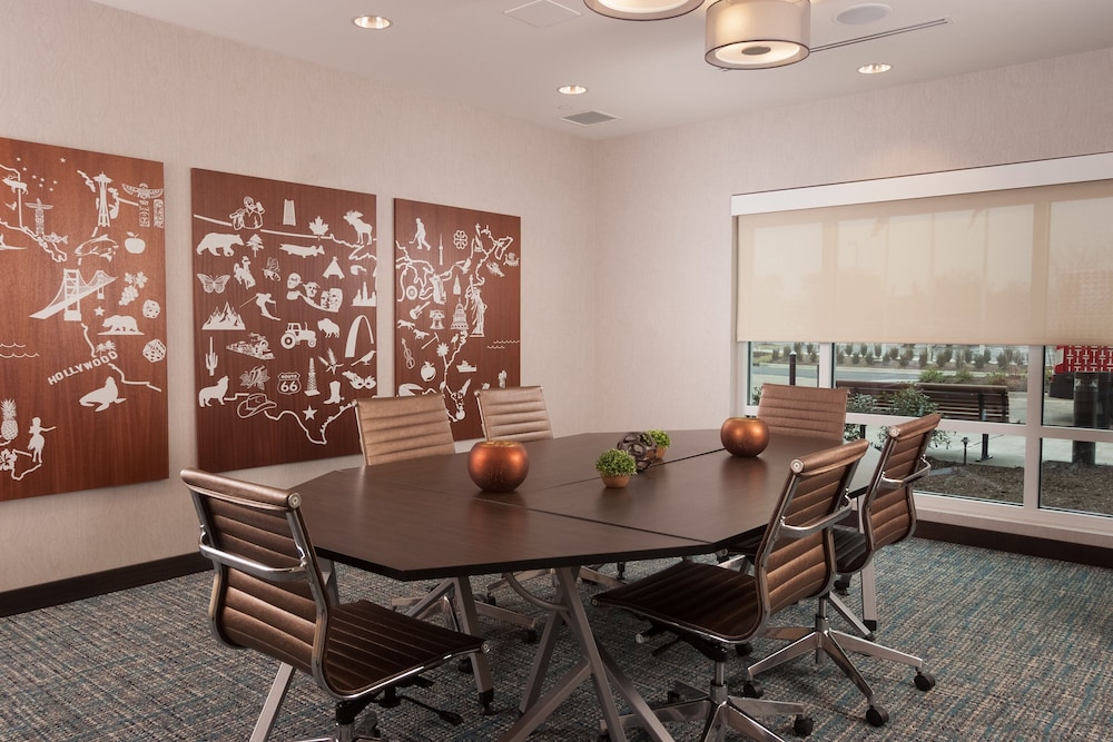 TownePlace Suites Charleston Airport Convention Center - photo 38