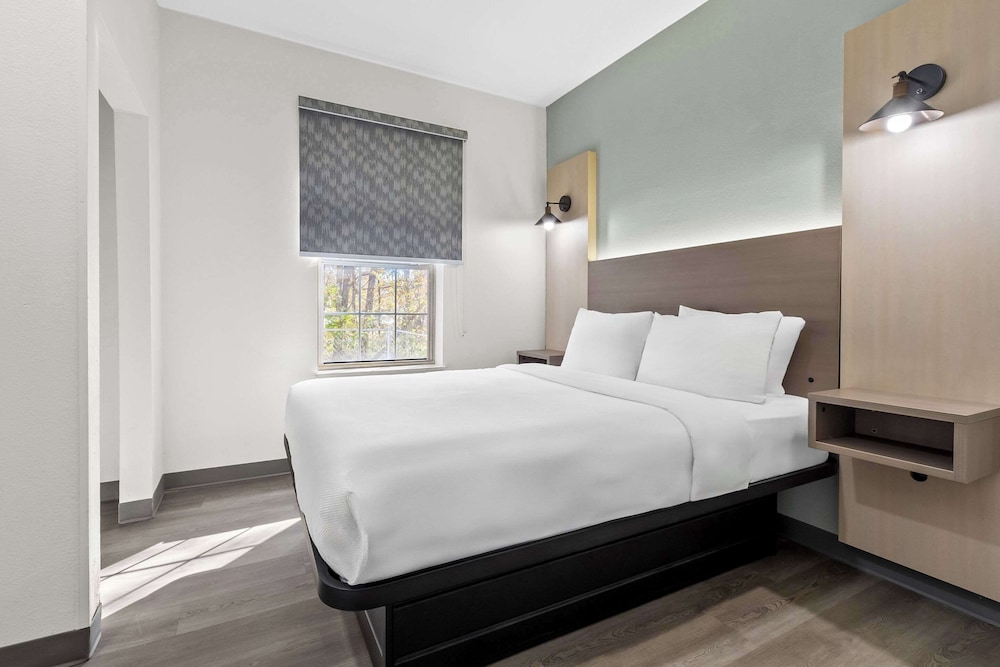 MainStay Suites Columbia Harbison - photo 13