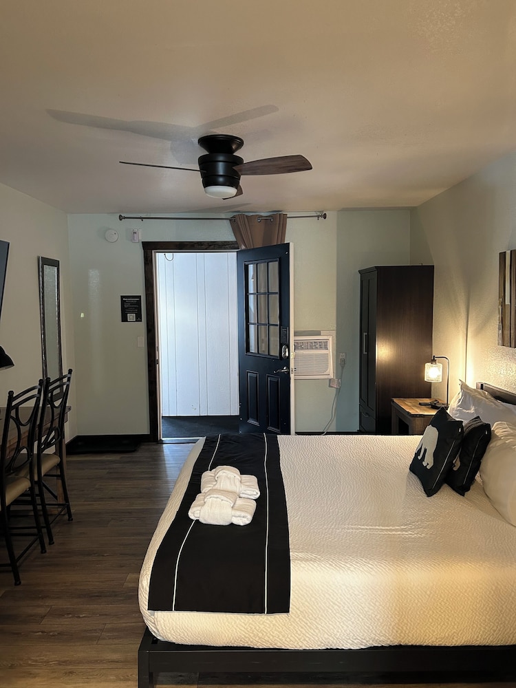 The Jeffrey Hotel - photo 61