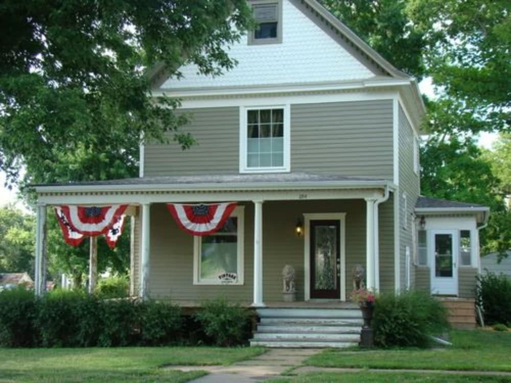 Vintage Charm Bed and Breakfast Hotel - photo 21
