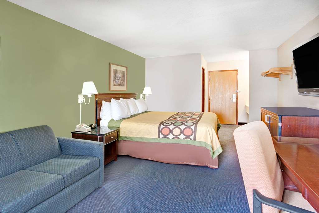 Super 8 by Wyndham West Memphis - photo 12
