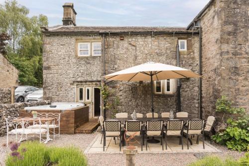 Hilltop House by Birch Stays — 4-Star Luxury Hotel in Skipton, United Kingdom