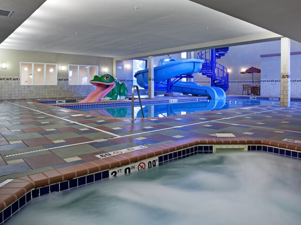 Holiday Inn Express Hotel & Suites Longmont by IHG - photo 25