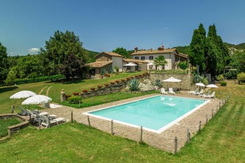 Podere Pietraluna — 4-Star Luxury Hotel in Citta Di Castello, Italy