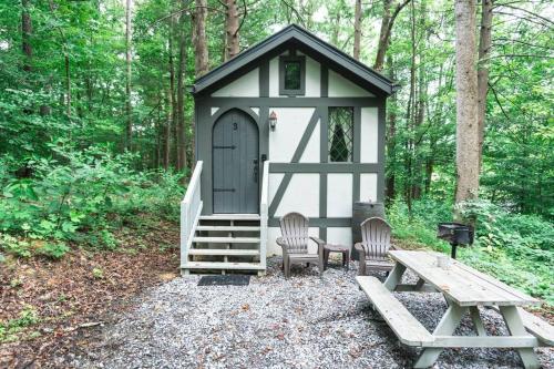 Tiny Home Cottage Near the Smokies #3 Ingrid - photo 3