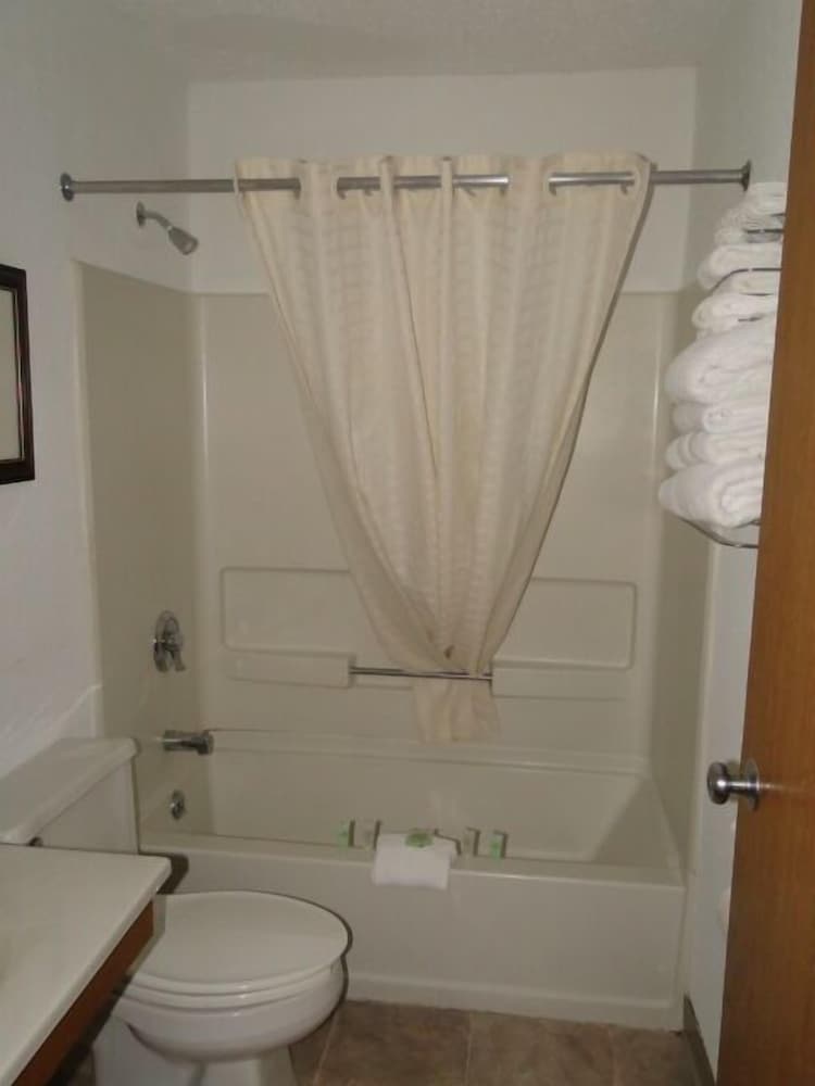 Oscoda Lakeside Hotel - photo 23