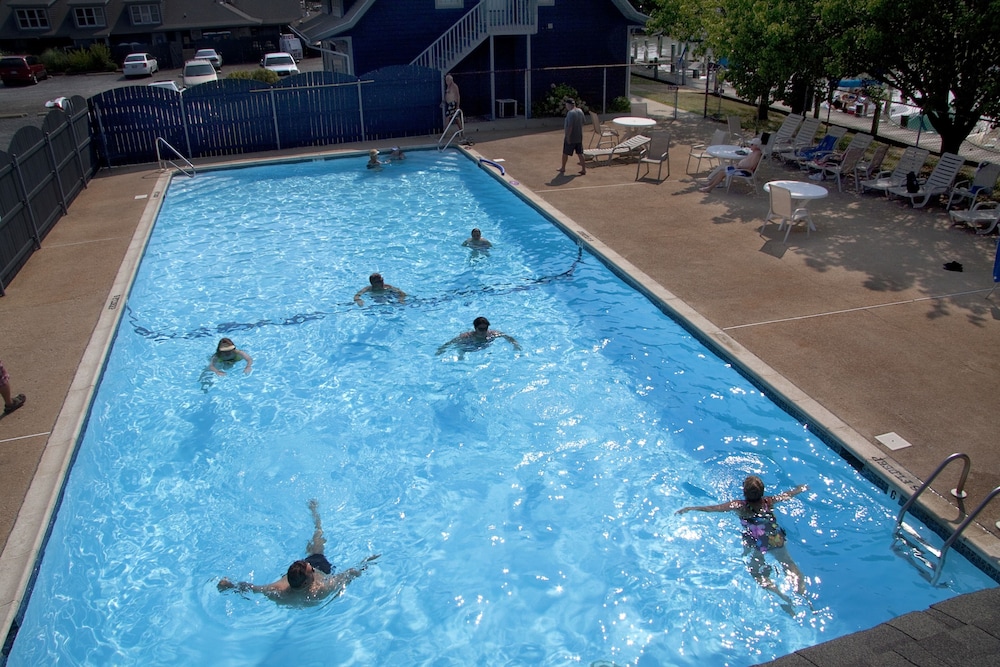 Knapps Narrows Marina & Inn - photo 7